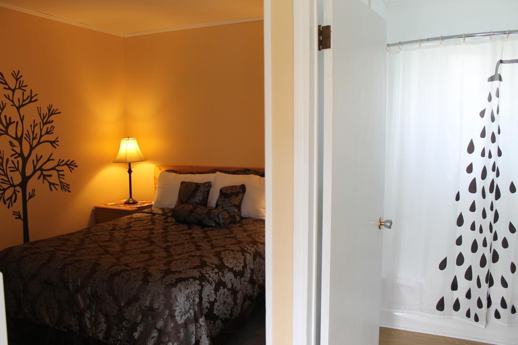 Sage Hills Motel Cache Creek Room photo