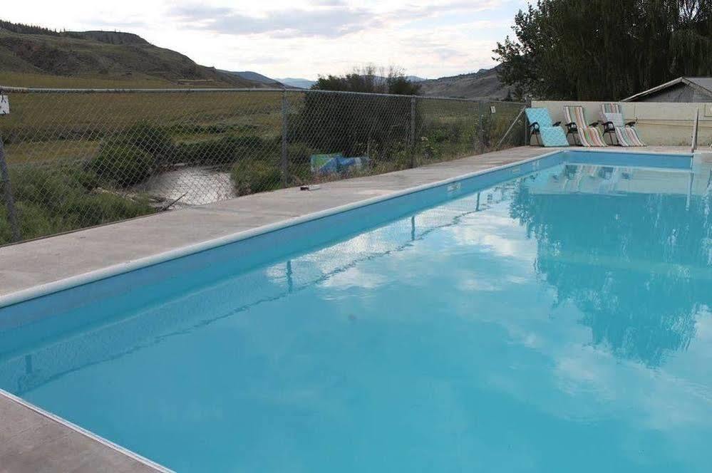 Sage Hills Motel Cache Creek Exterior photo